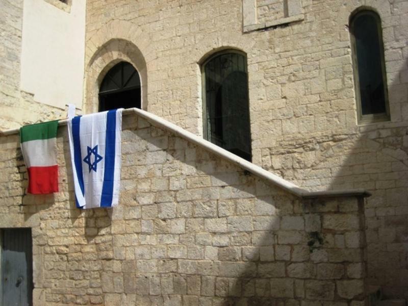 Affittacamere La Cattedrale Sul Mare Трани Екстериор снимка